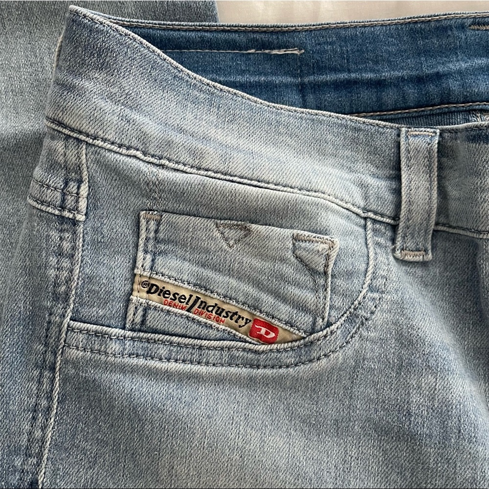 DIESEL Livier Super Slim-Legging Denim Jeans - Picture 2 of 12